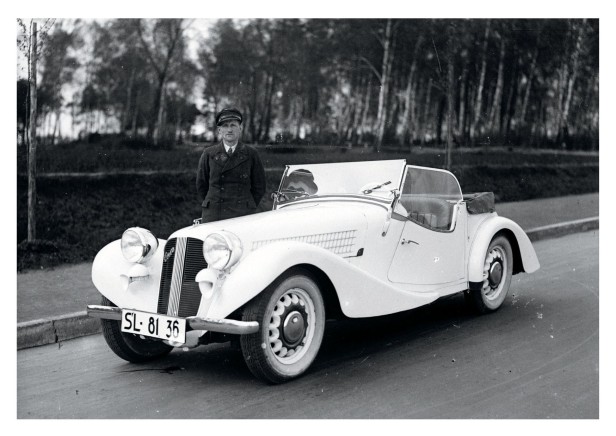 retro cars.jpg